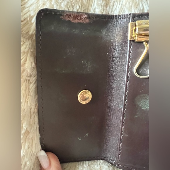 LOUIS VUITTON AUTHENTIC Amarante Monogram Vernis 4 Key Case - Picture 11 of 12